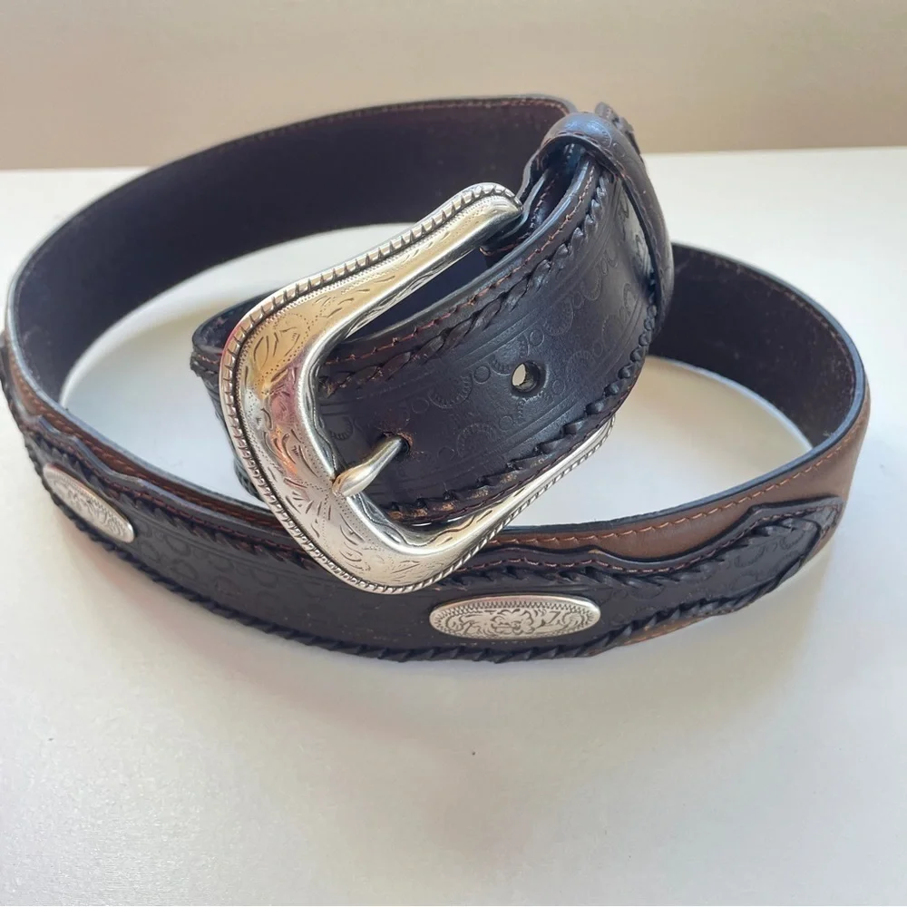 Blue Mountain NWOT Brown Leather Overlay Silver Concho Belt Western Small